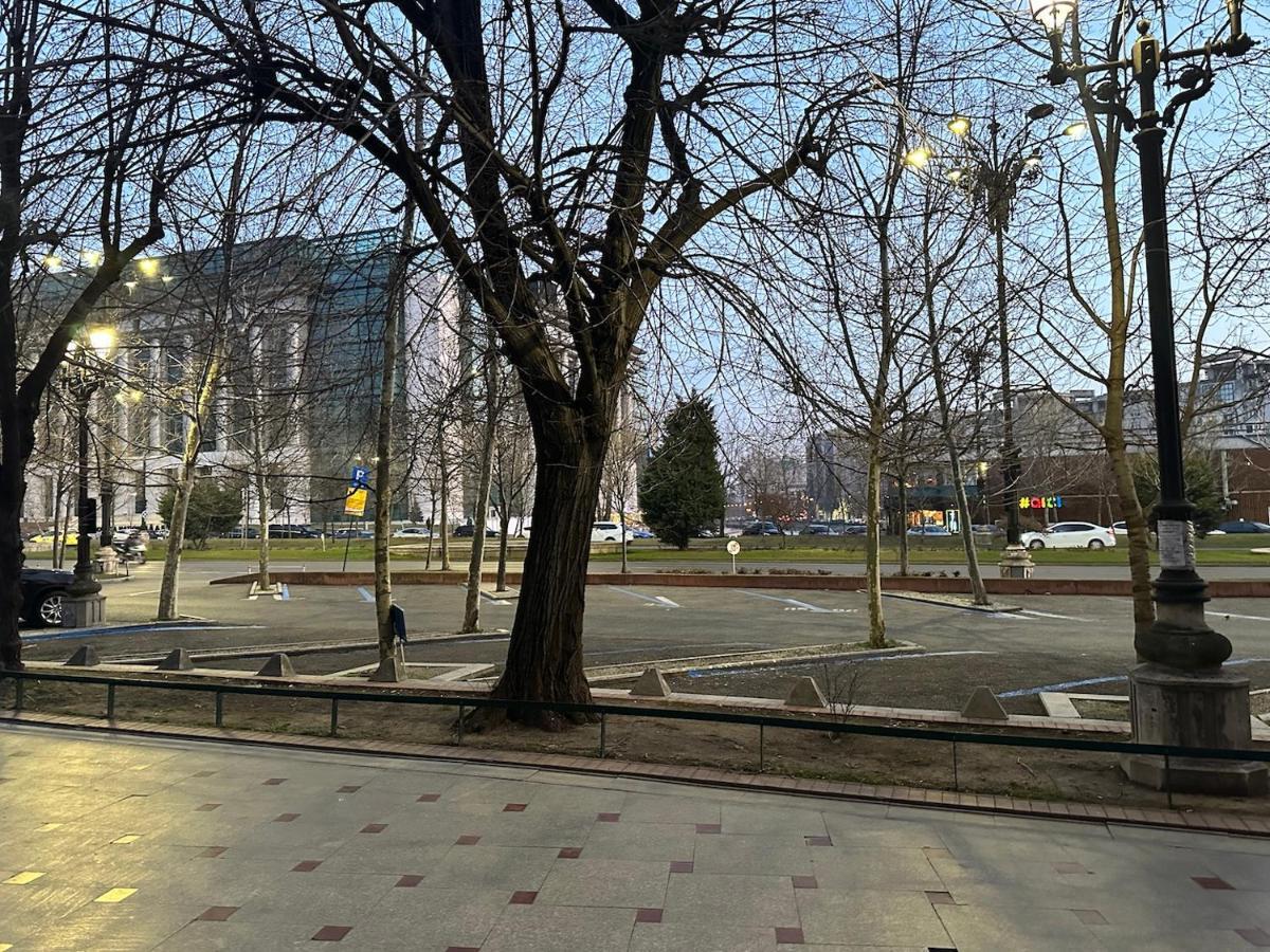 Unirii Lake Tribunal Bucarest Exterior foto